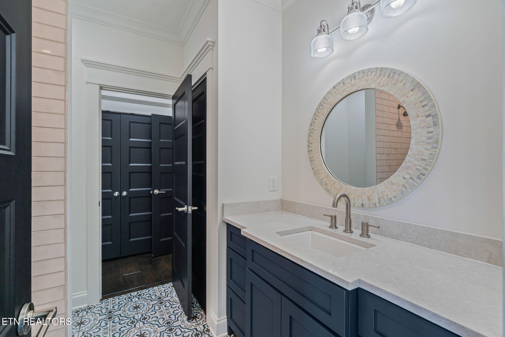 1810 Duncan Woods Lane