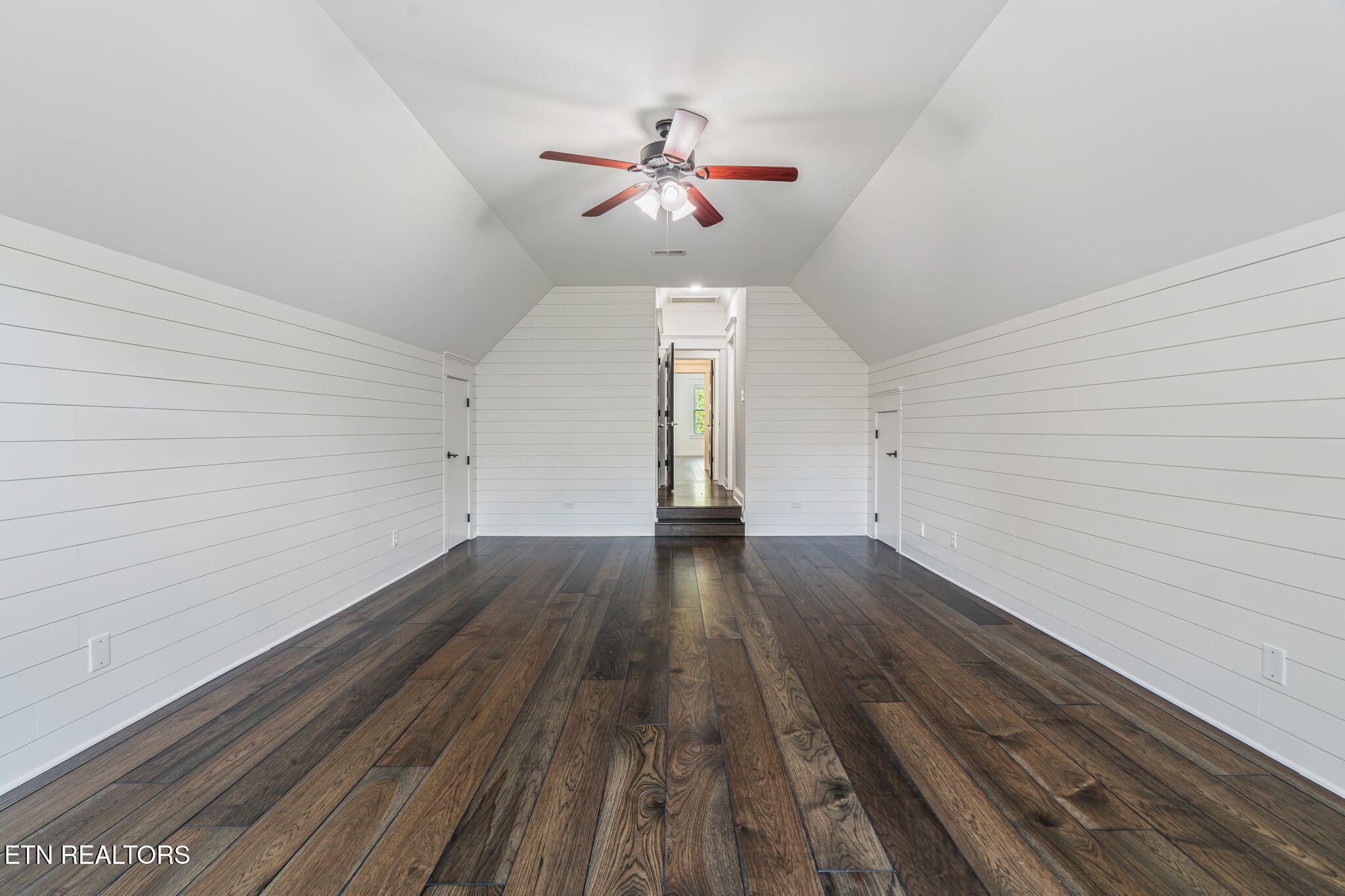 1810 Duncan Woods Lane