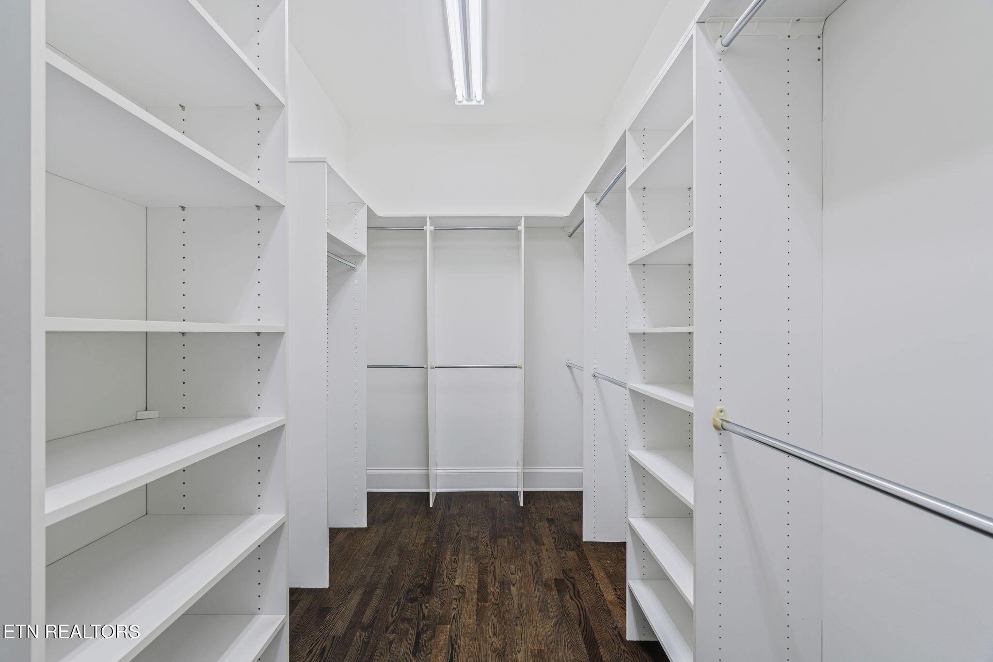 1810 Duncan Woods Lane