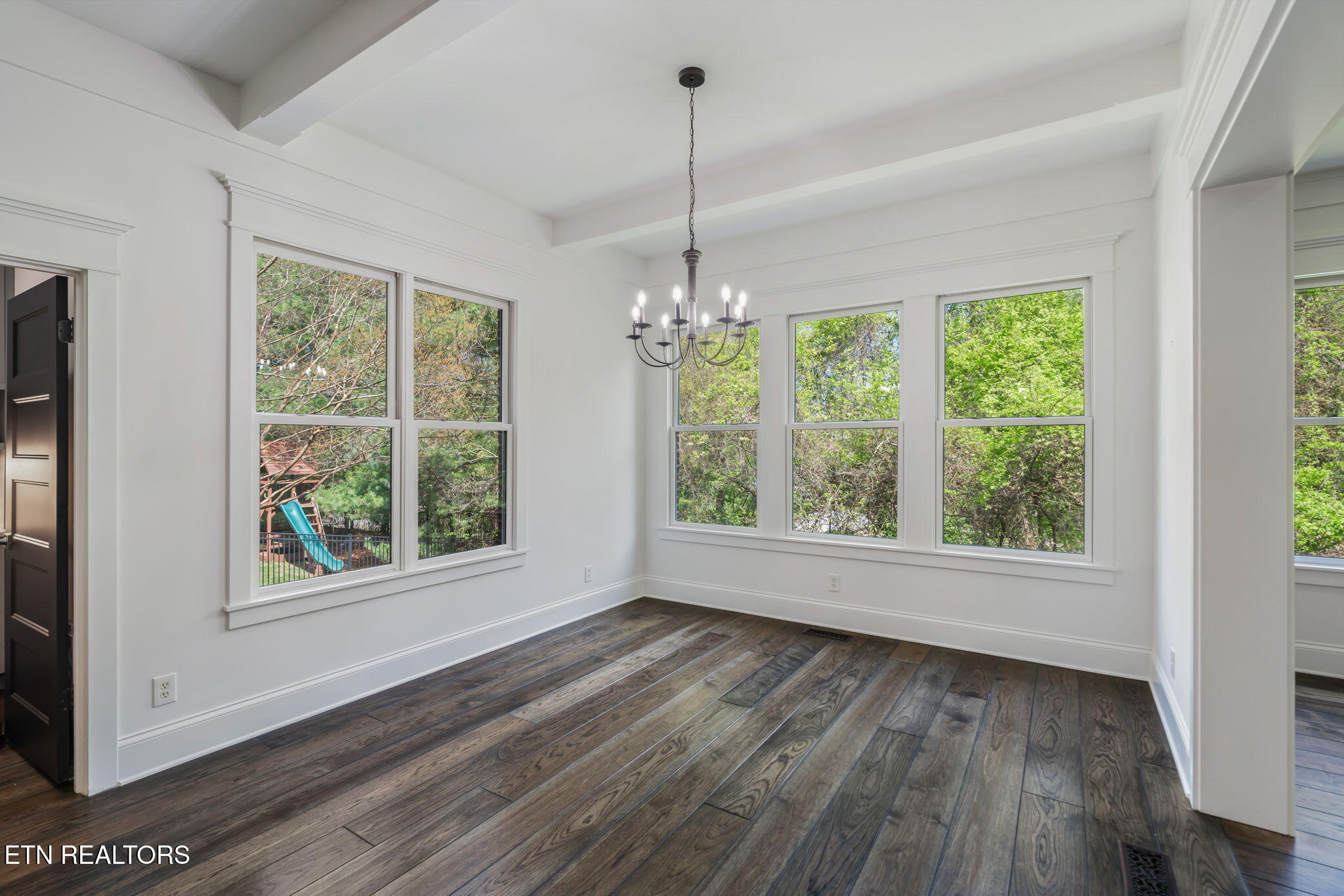 1810 Duncan Woods Lane