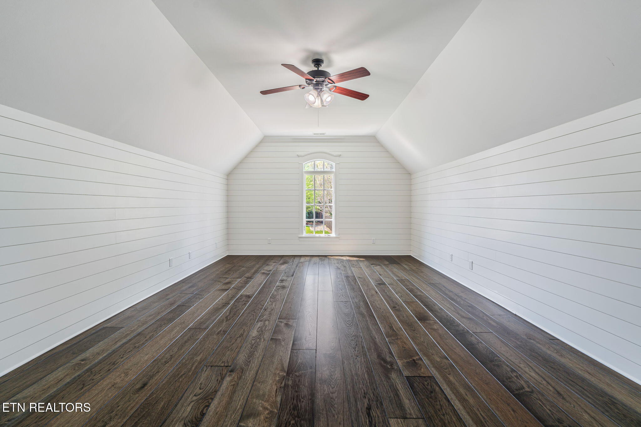 1810 Duncan Woods Lane