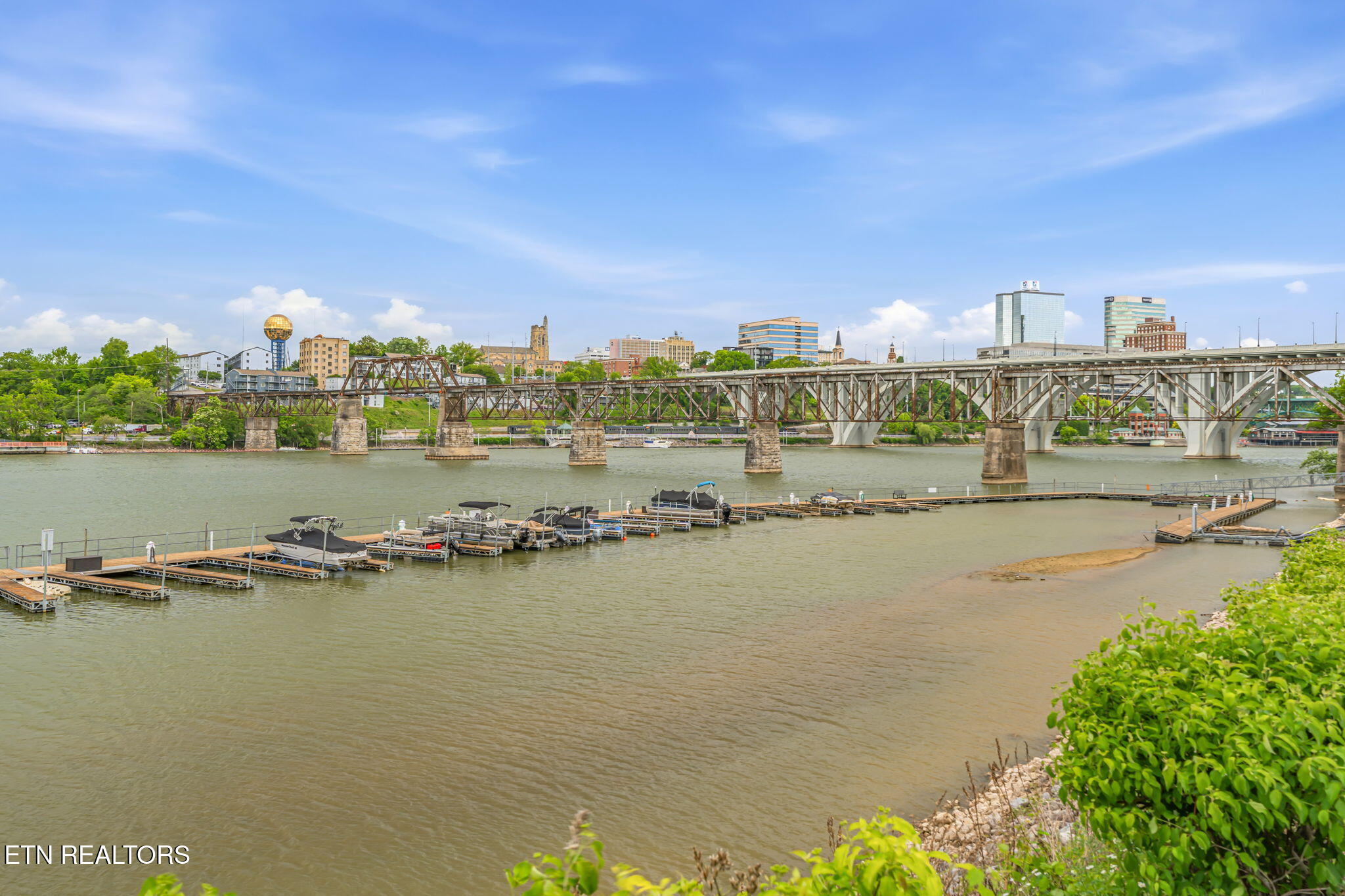 445 W Blount Ave 409