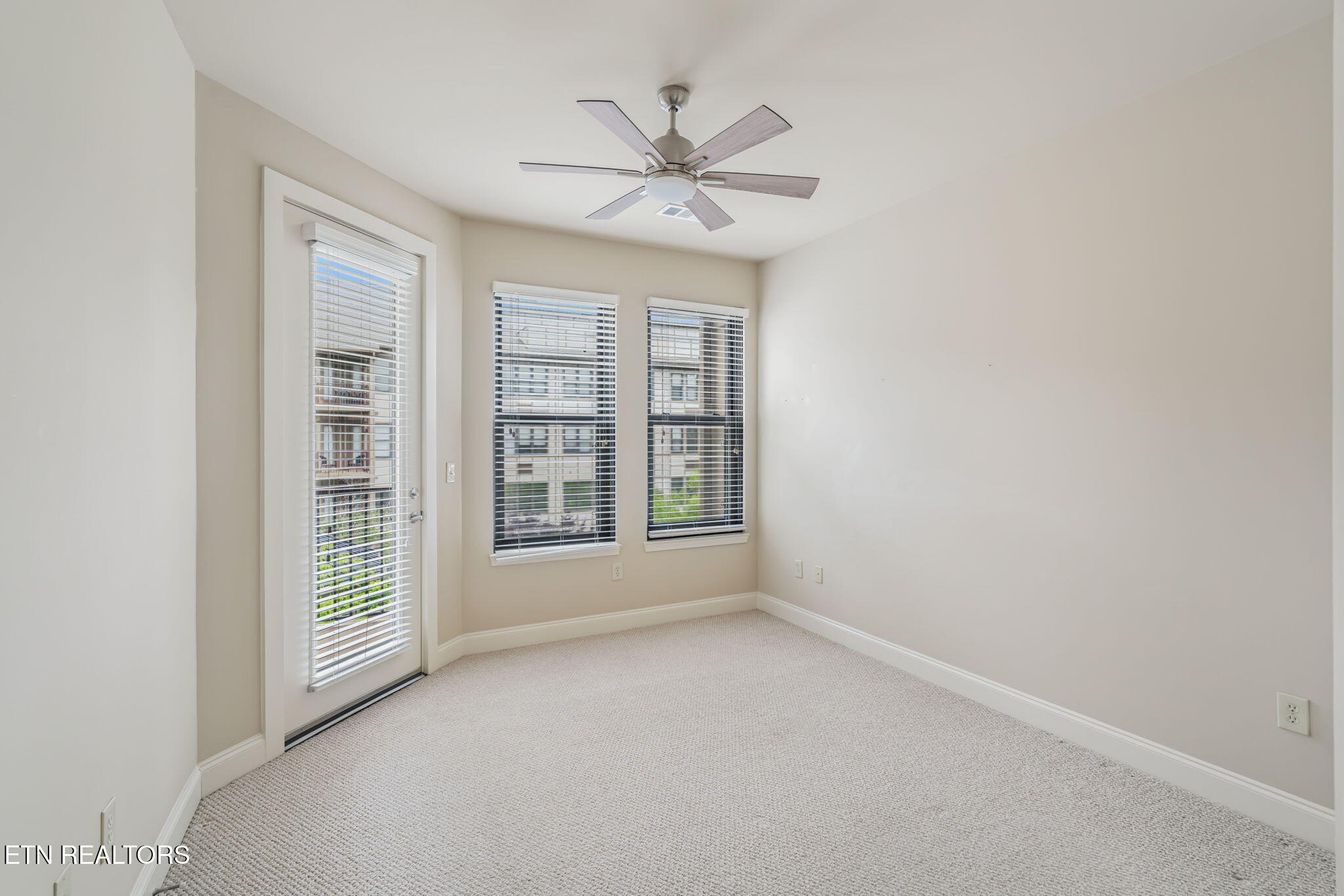 445 W Blount Ave 409