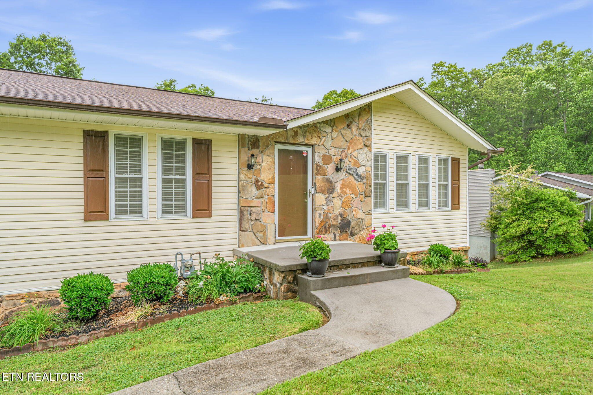 7921 Blueberry Rd