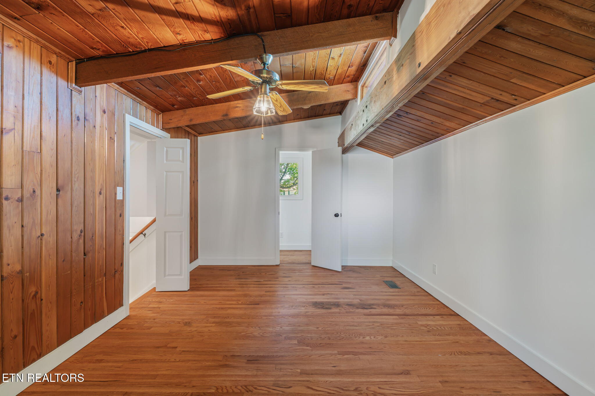 987 Ponder Rd