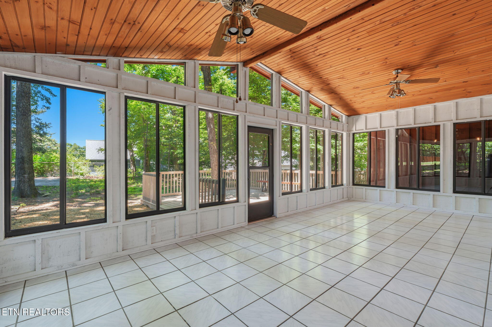 987 Ponder Rd