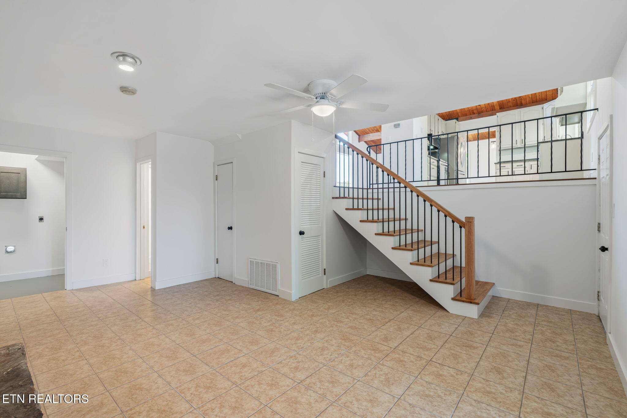 987 Ponder Rd