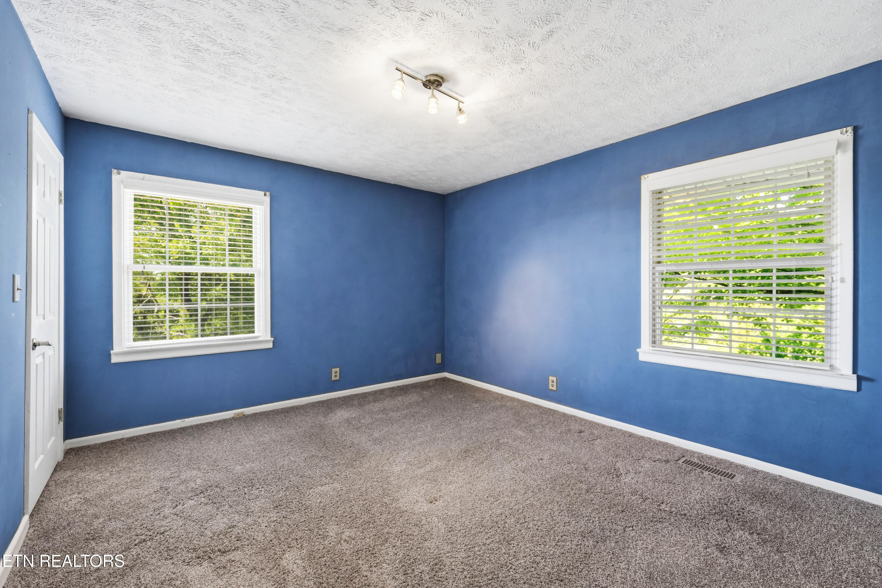 1141 Sanders Rd