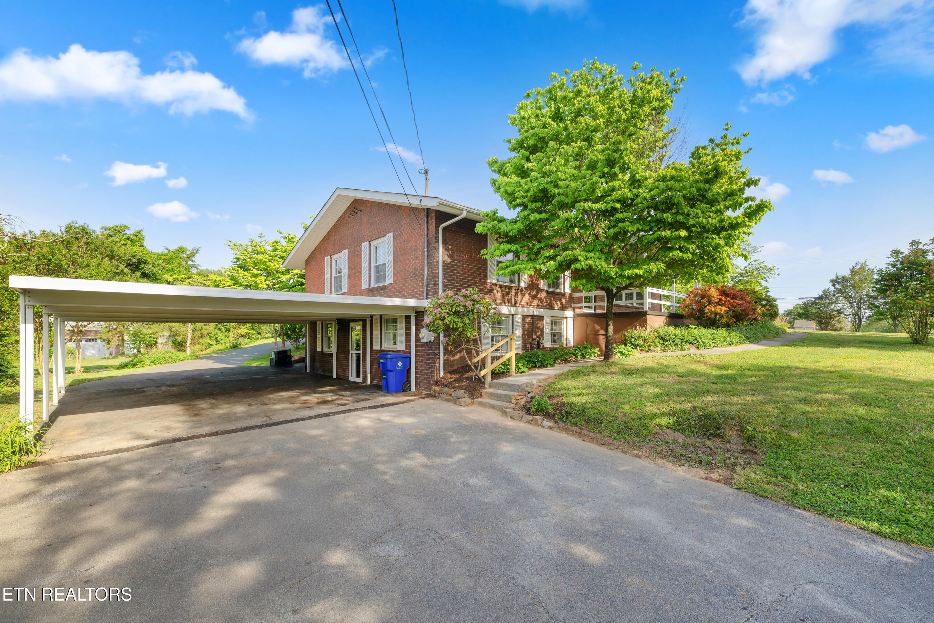 1141 Sanders Rd