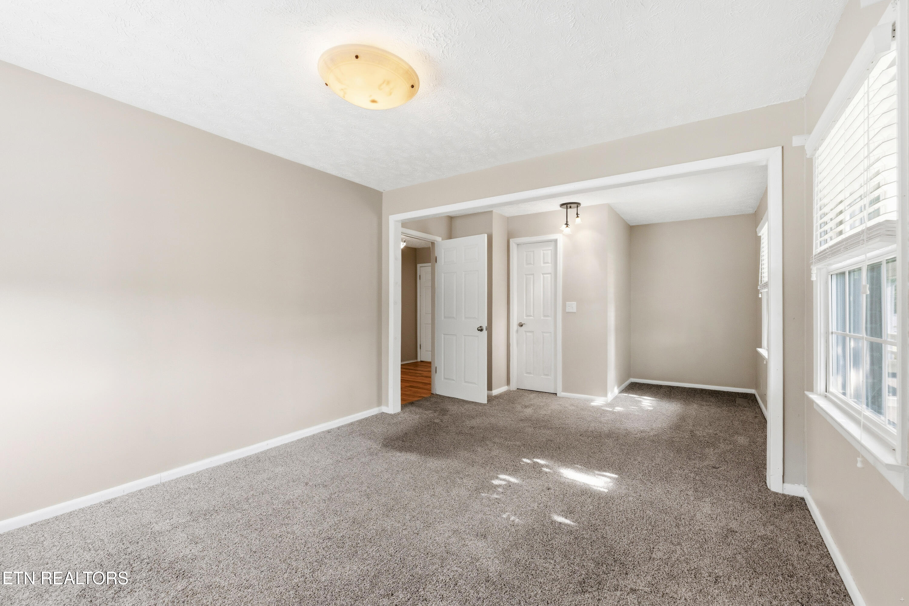 1141 Sanders Rd