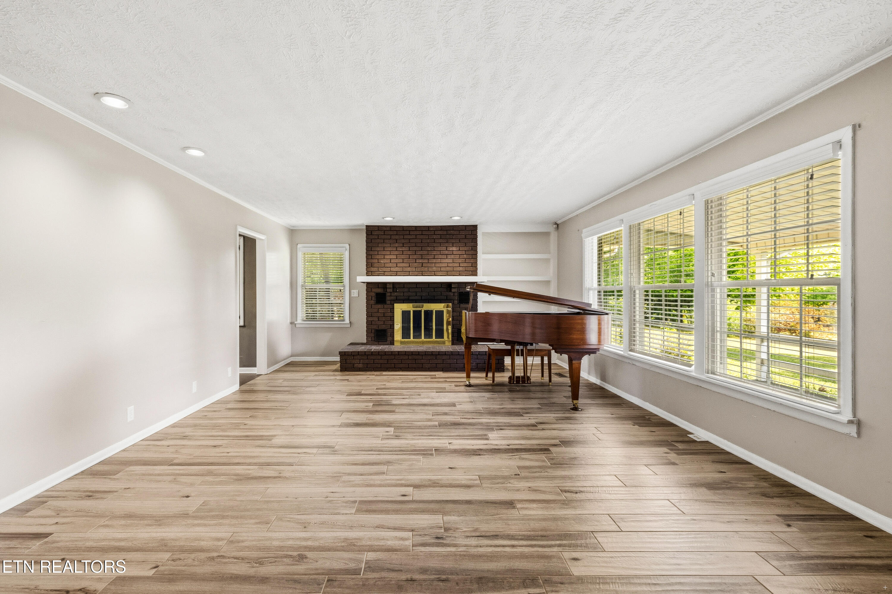 1141 Sanders Rd