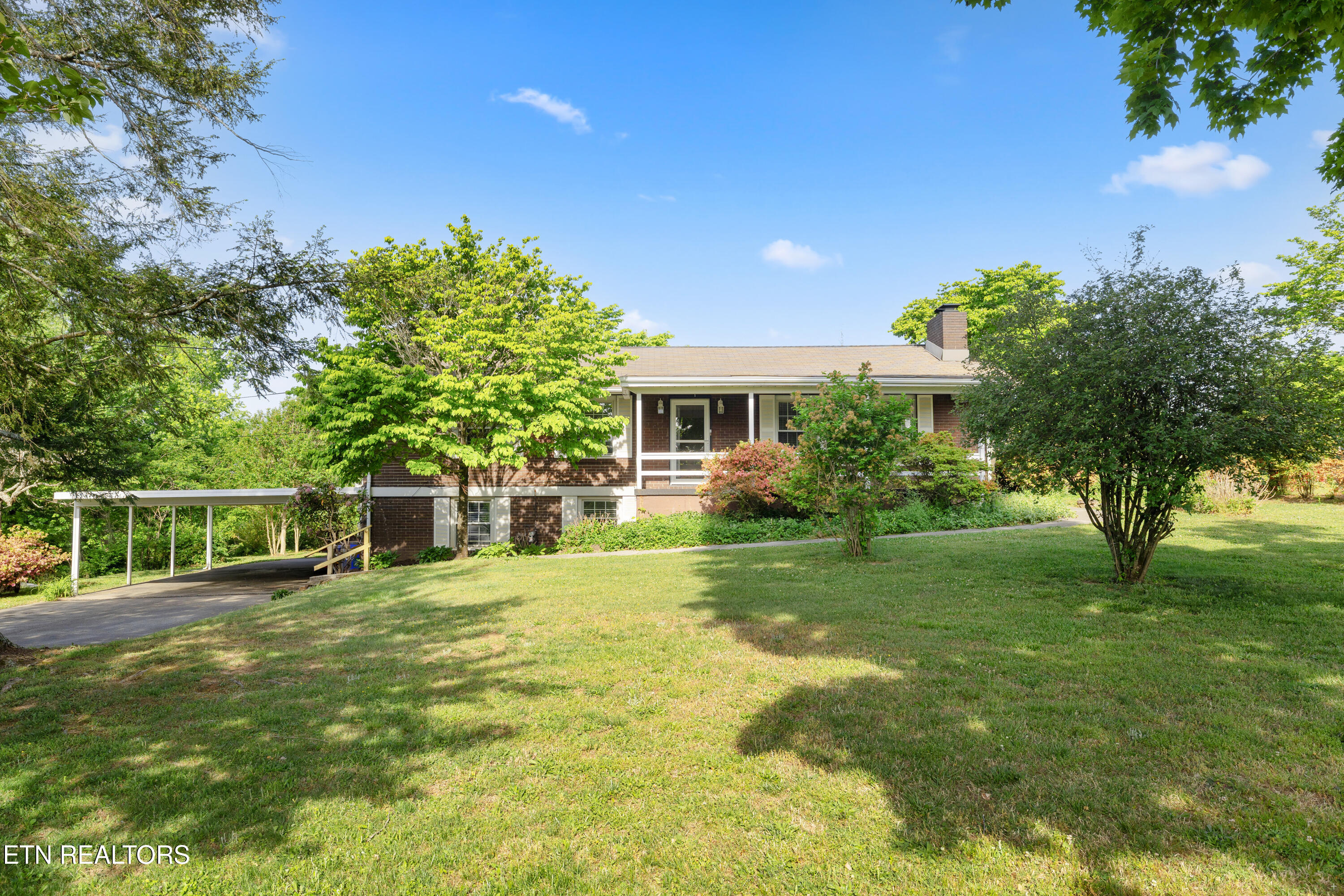 1141 Sanders Rd