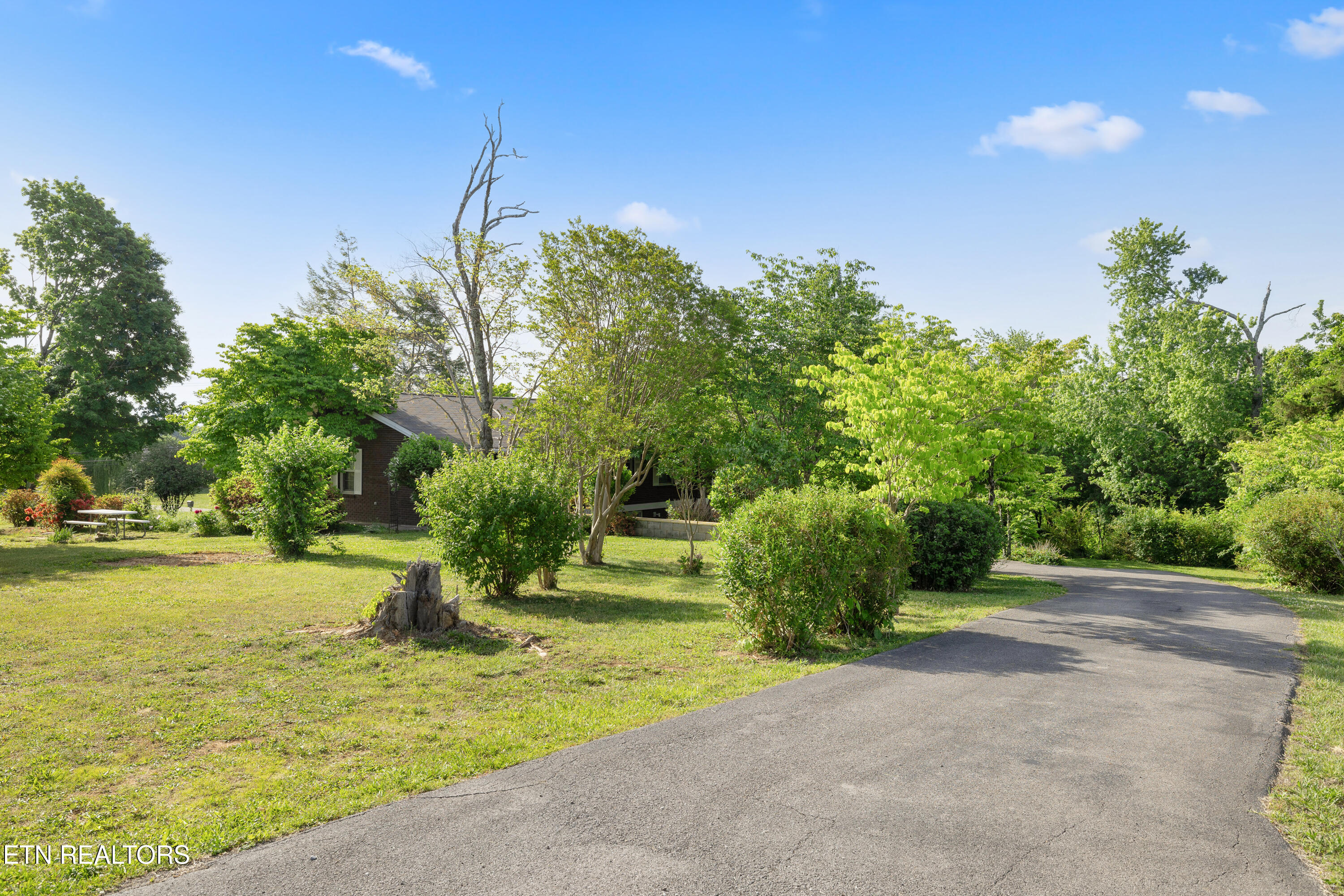 1141 Sanders Rd