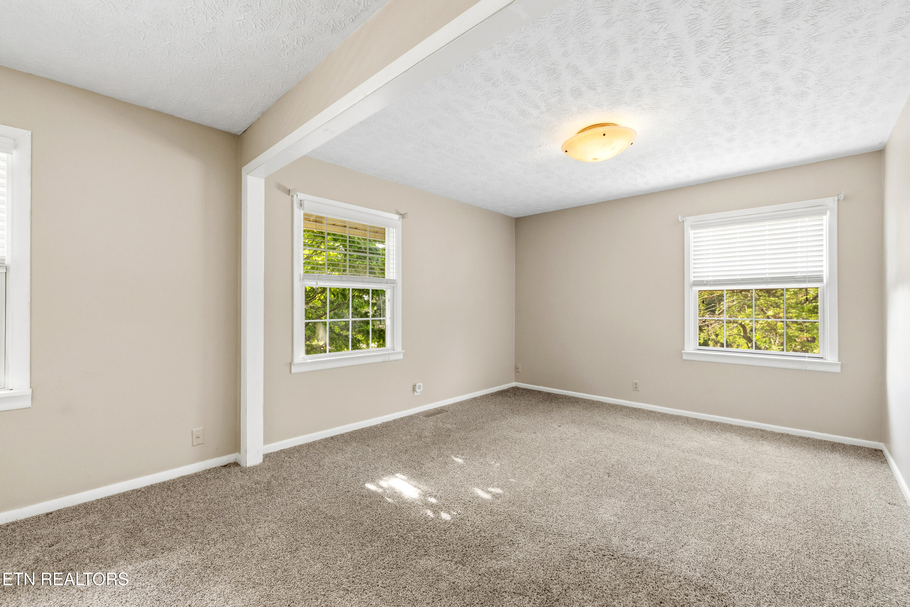 1141 Sanders Rd