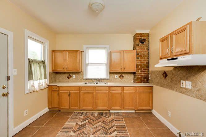 2244 Parker PARKER Street