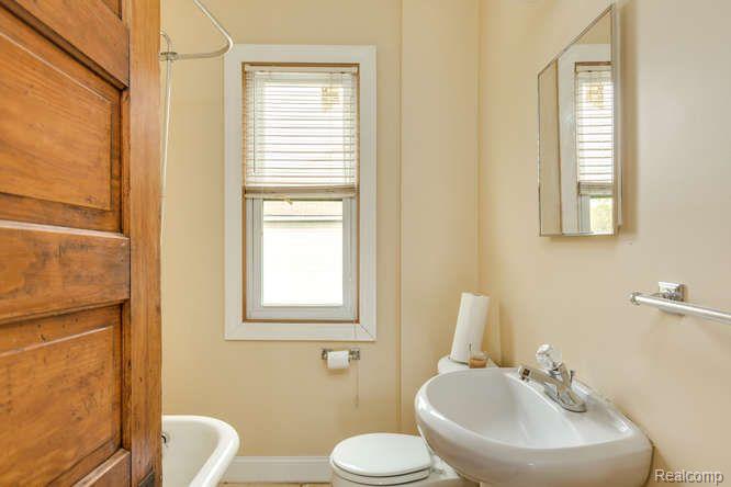 2244 Parker PARKER Street