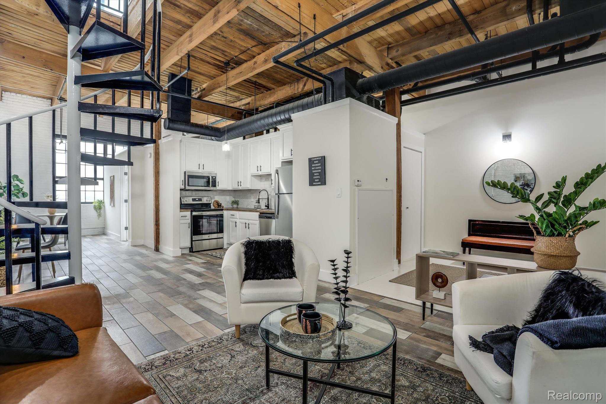 6533 E JEFFERSON Avenue Unit: Apt 406