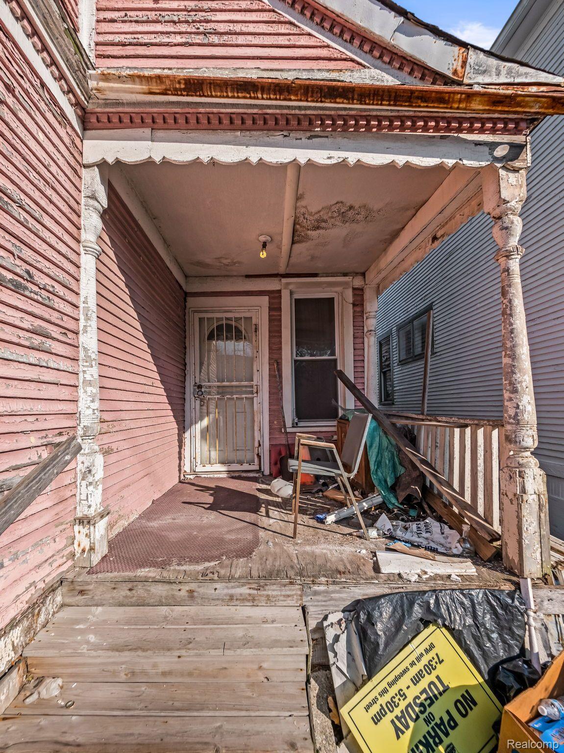 1480 SHIPHERD Street