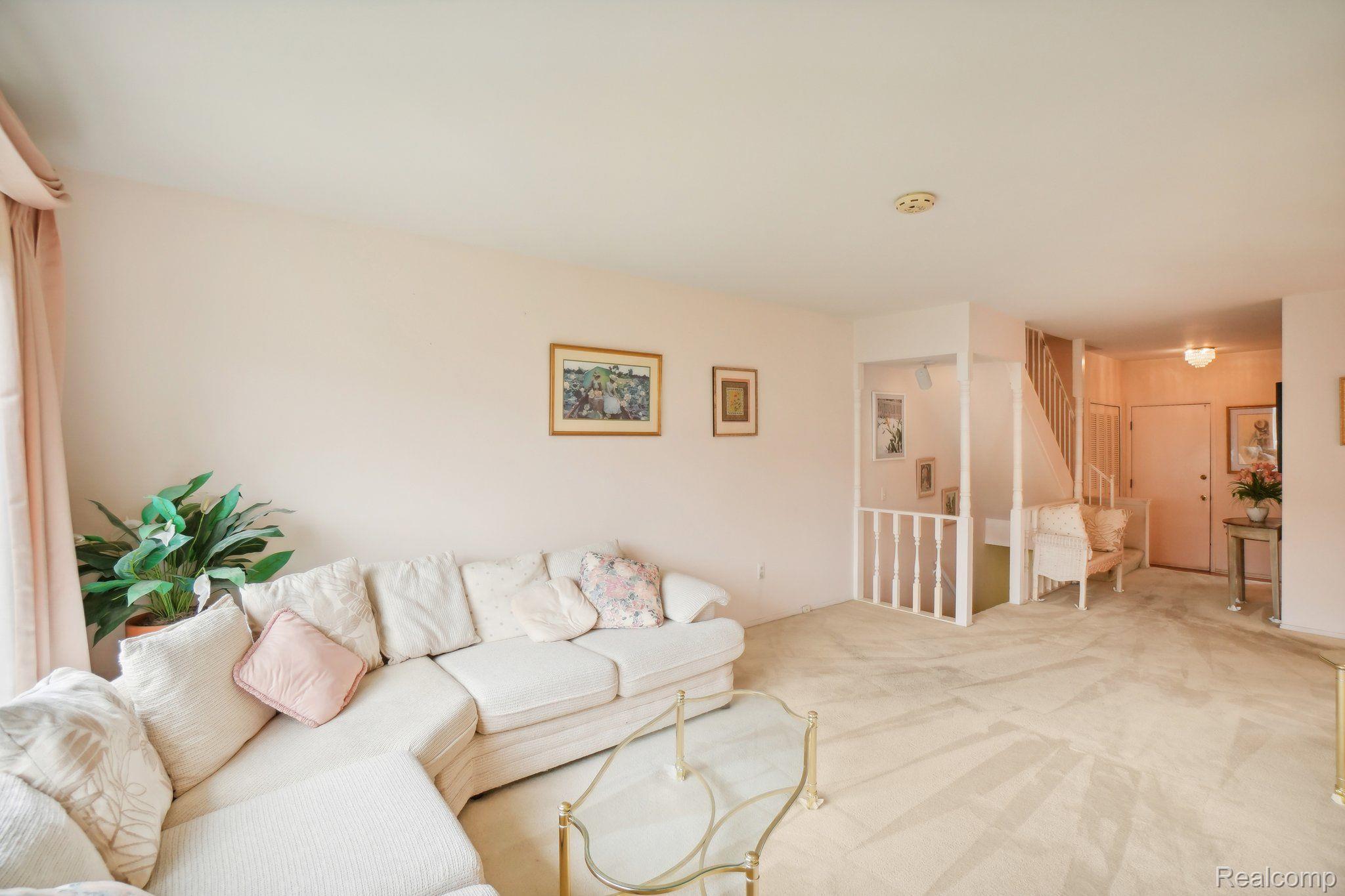 29053 TIFFANY Drive W