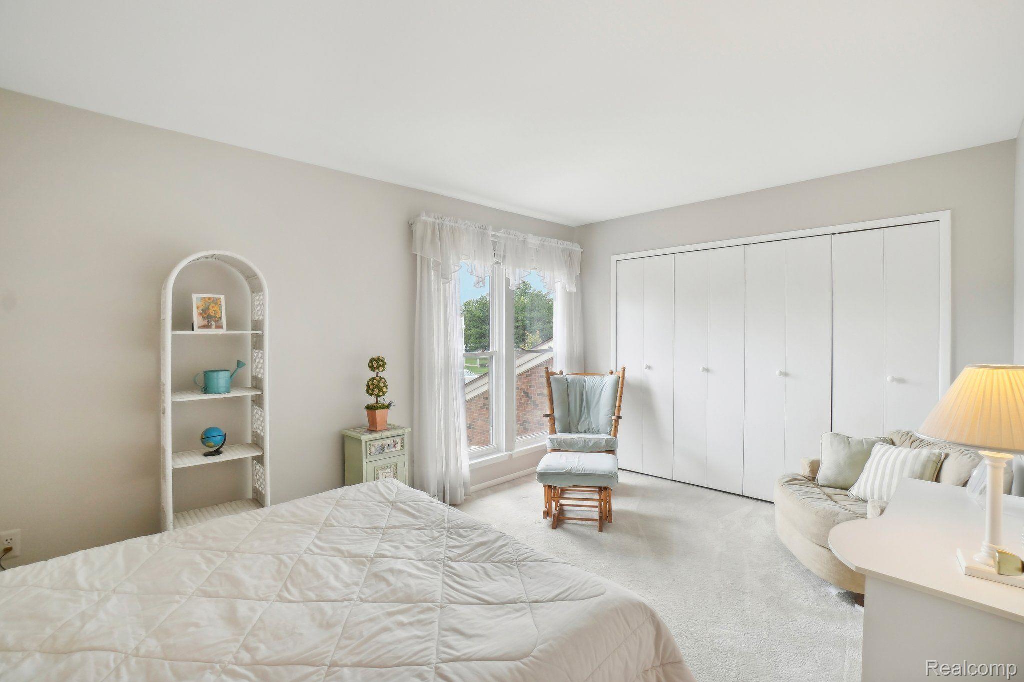 29053 TIFFANY Drive W