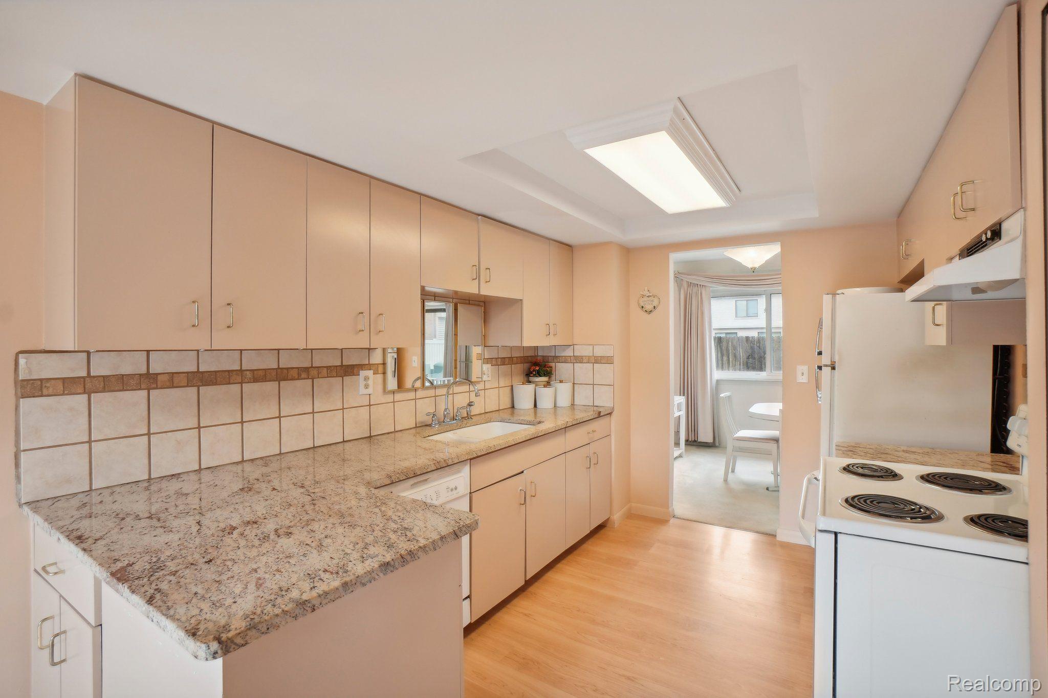29053 TIFFANY Drive W