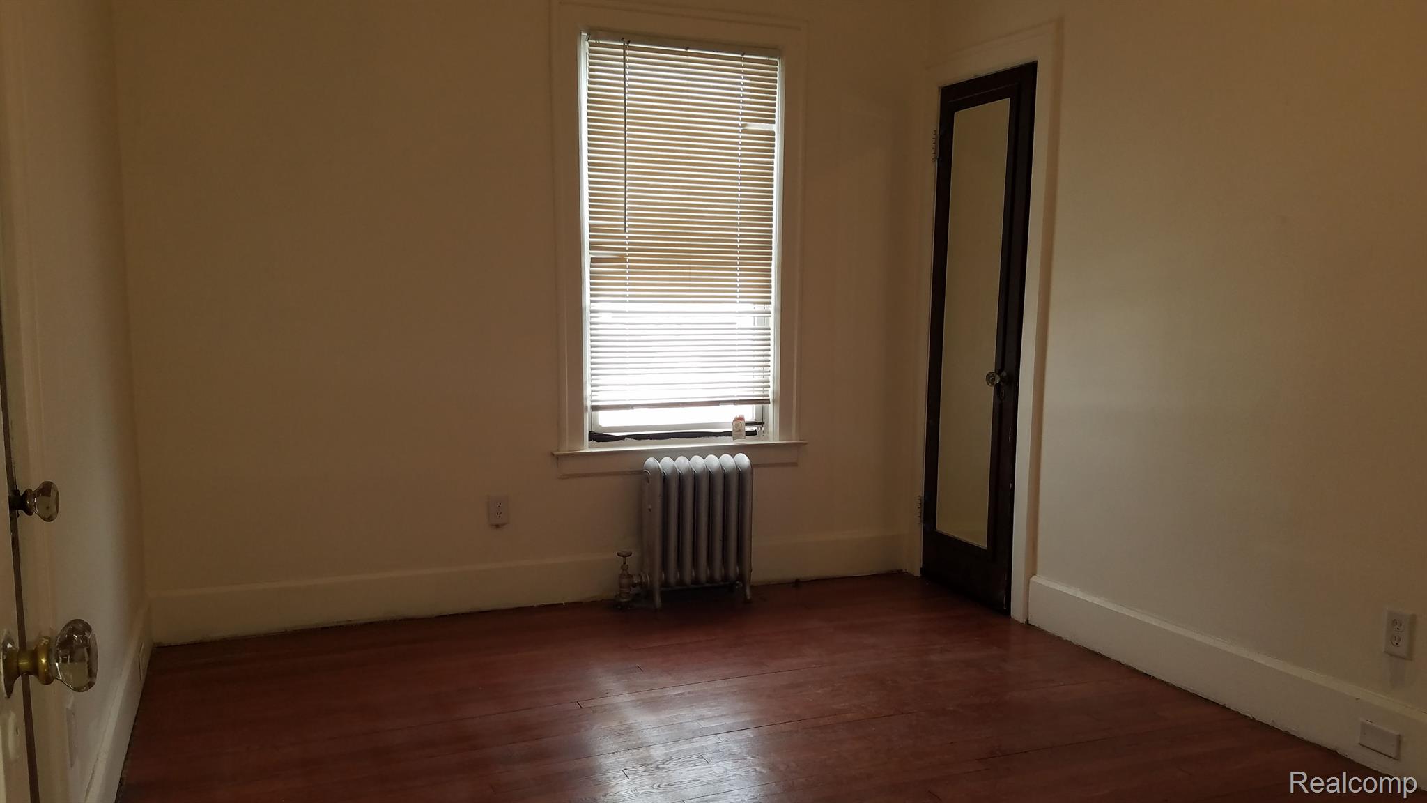 5182 MAXWELL Street 1