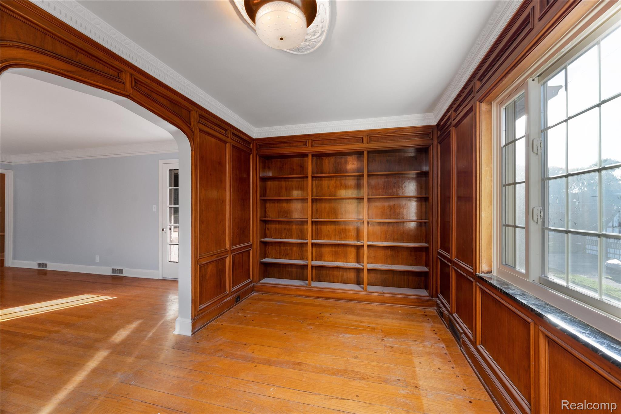 16806 LaSalle - Upper Unit Avenue