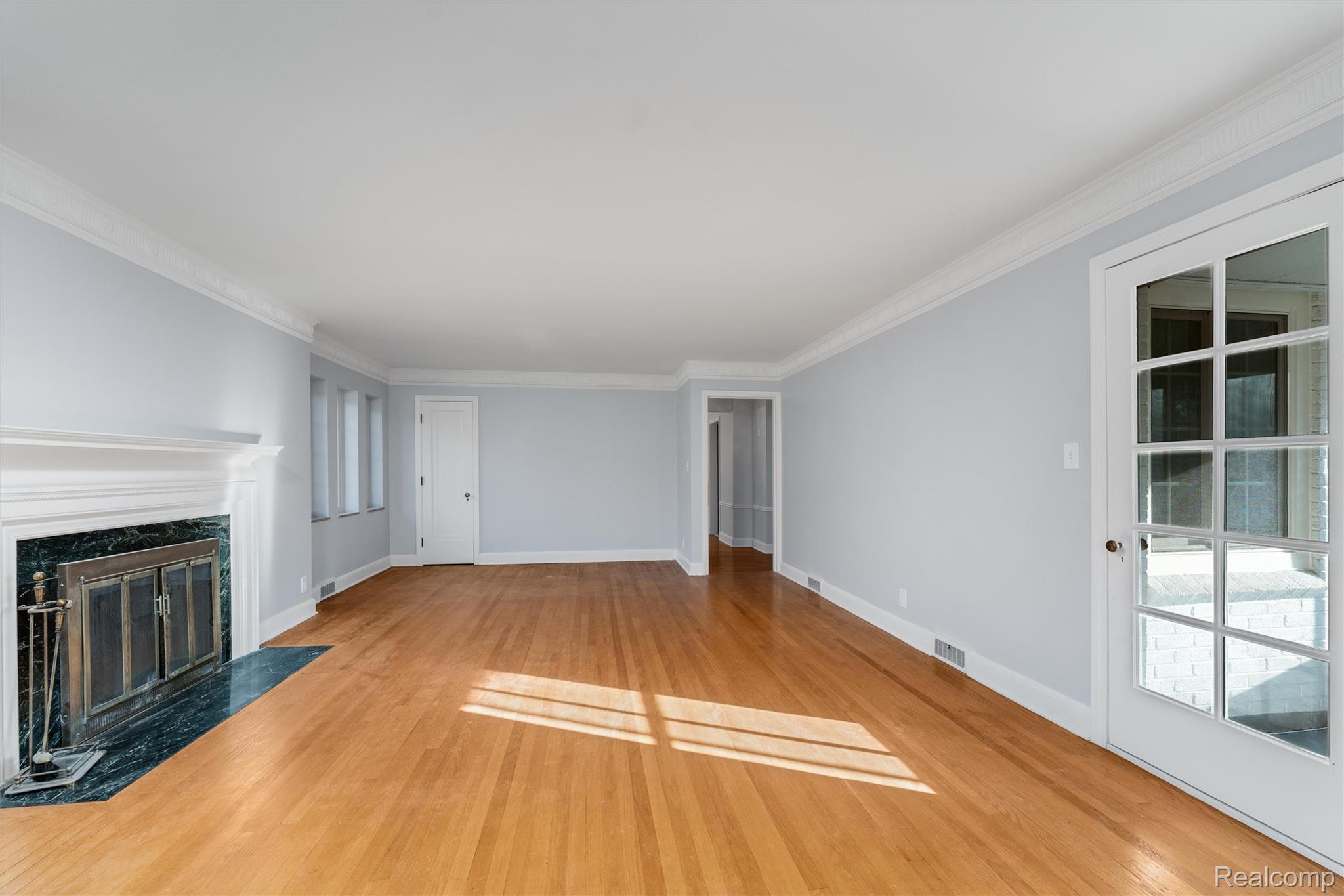 16806 LaSalle - Upper Unit Avenue