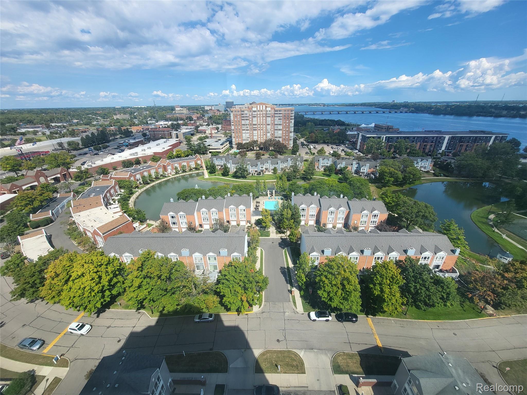 3320 SPINNAKER (18B) Lane