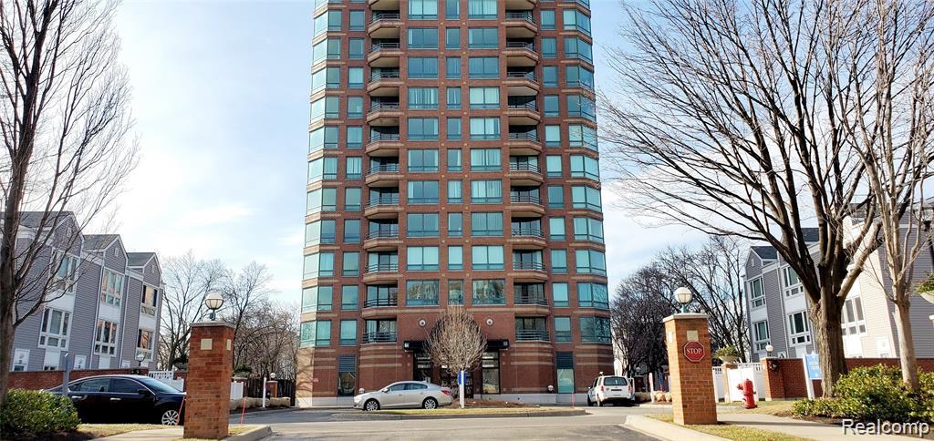 3320 SPINNAKER (18B) Lane