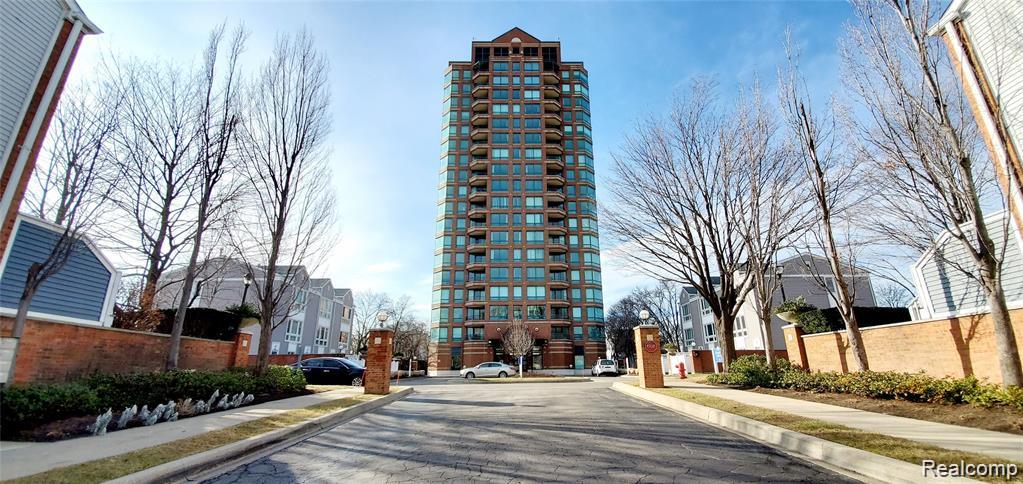 3320 SPINNAKER (18B) Lane