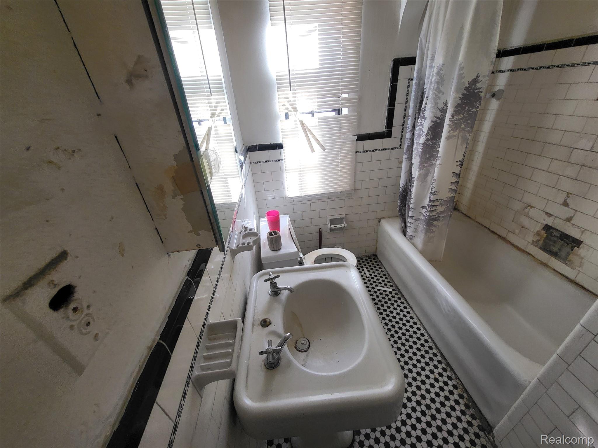 16631 Birwood Street