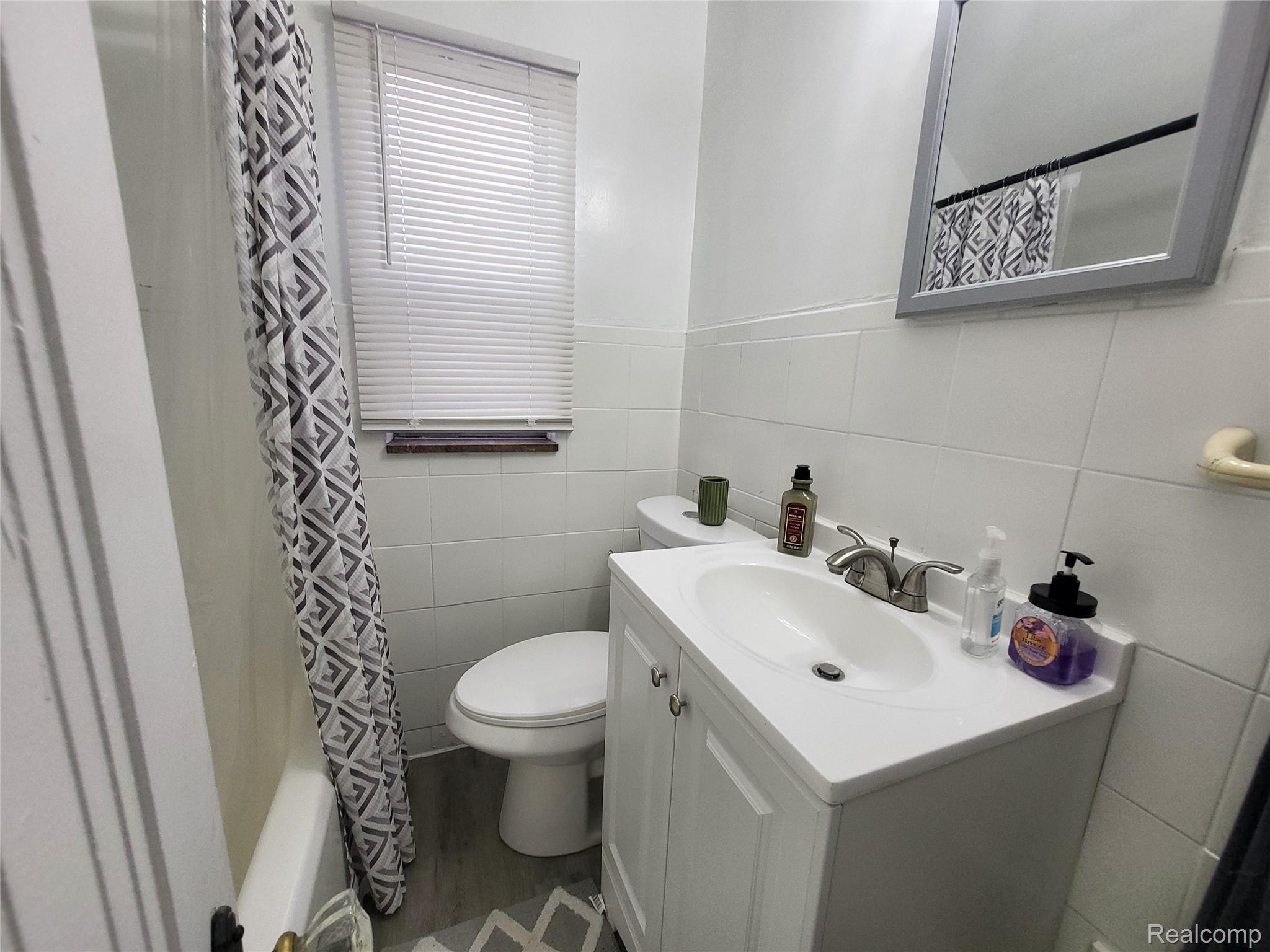 17167 Hartwell Street