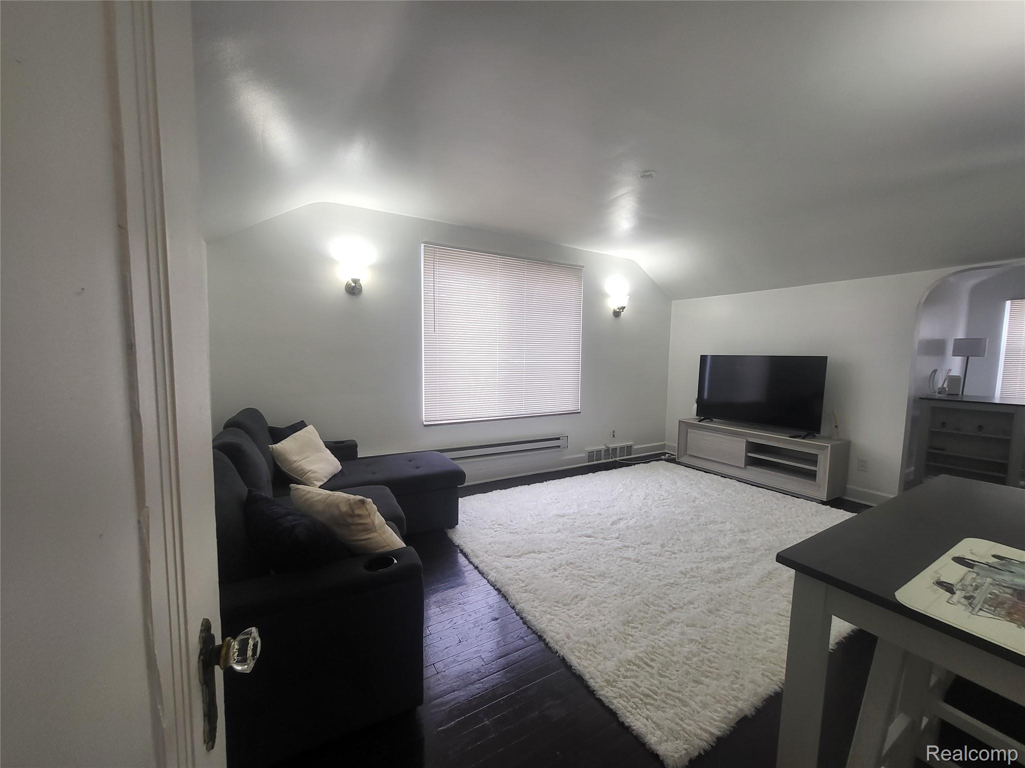 17167 Hartwell Street