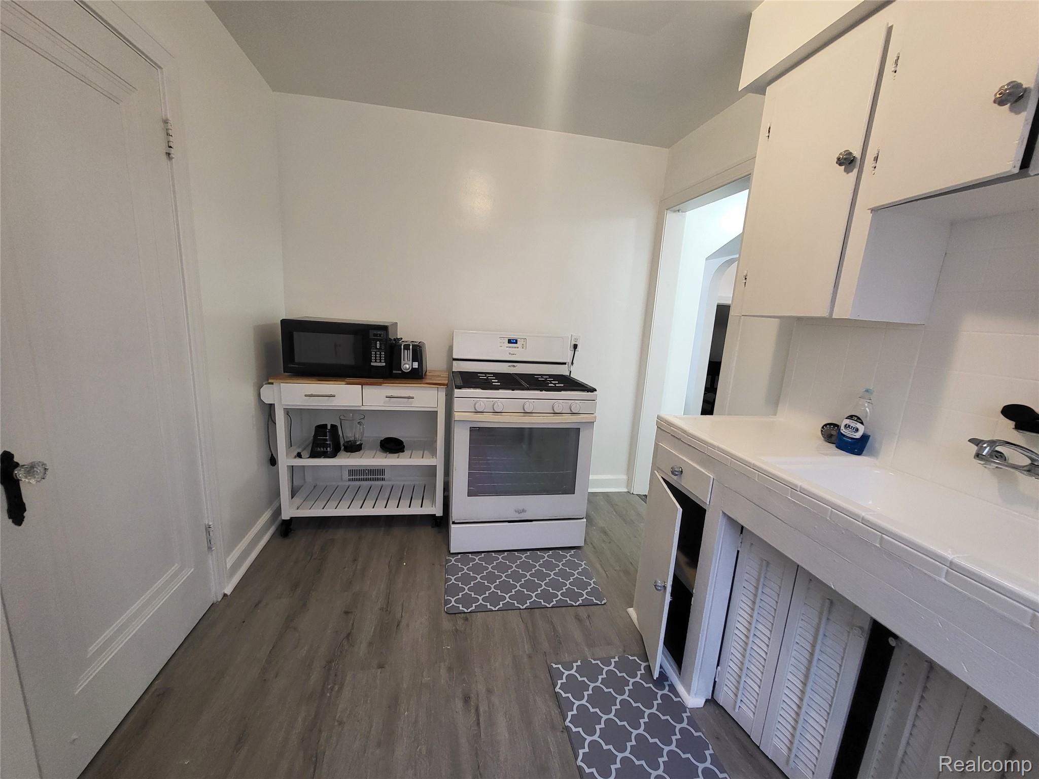 17167 Hartwell Street