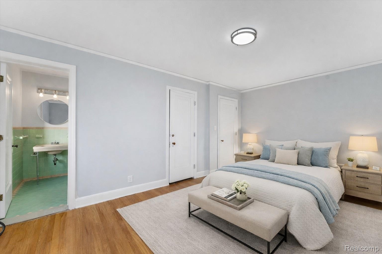 16806 LaSalle (Upper Unit)