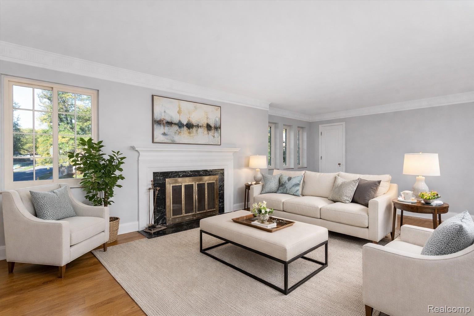 16806 LaSalle (Upper Unit)