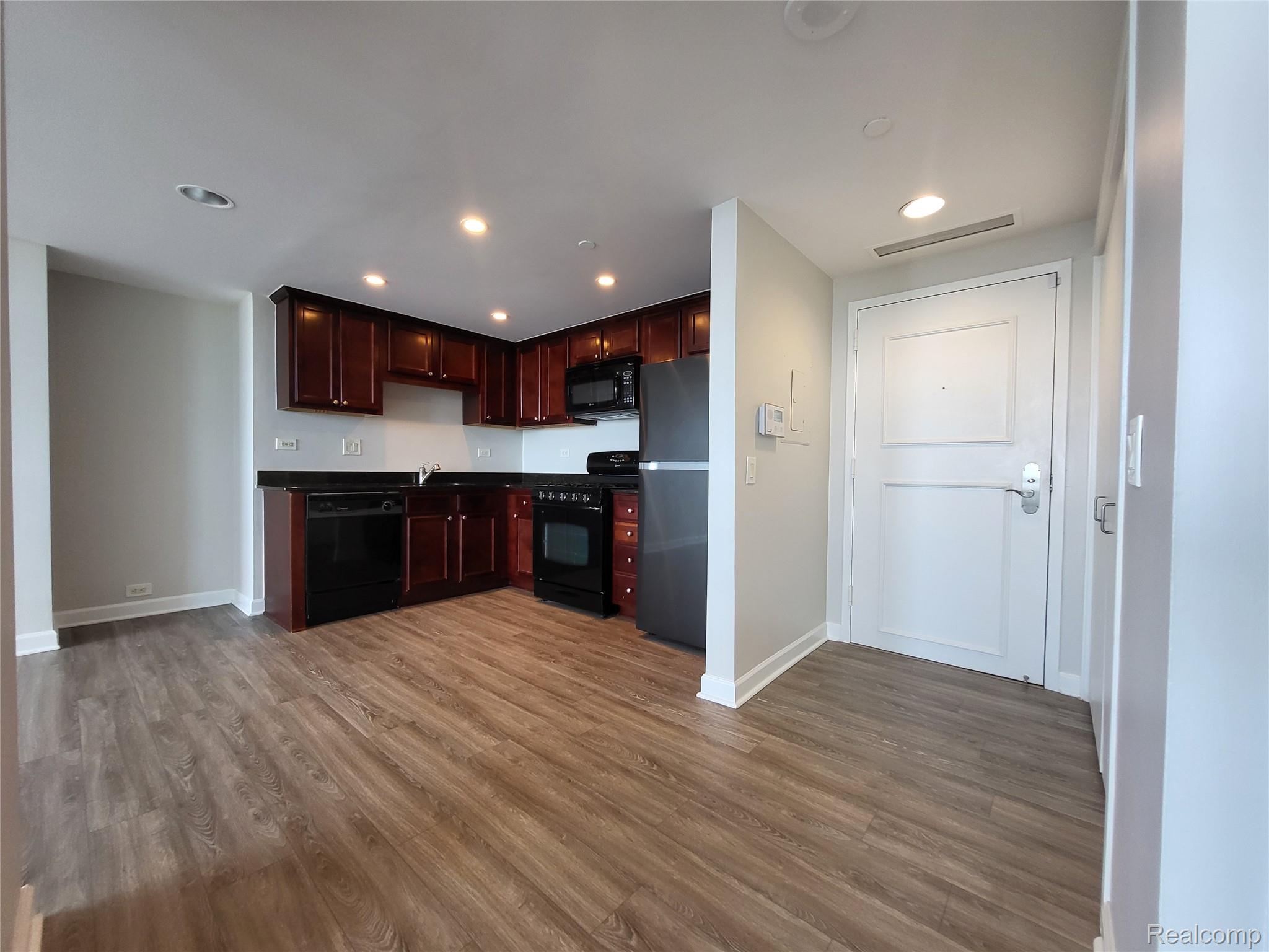 3320 SPINNAKER (18B) Lane