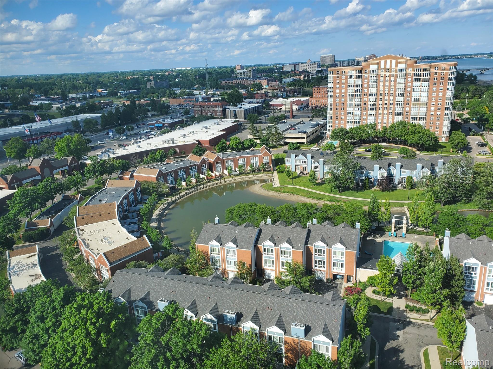 3320 SPINNAKER (18B) Lane