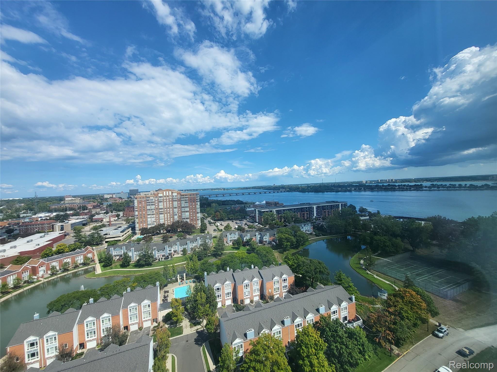 3320 SPINNAKER (18B) Lane