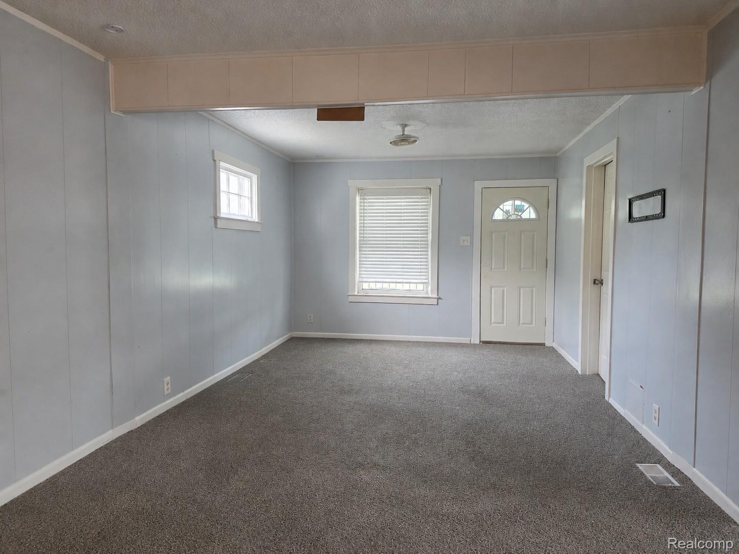 15831 Quincy Street