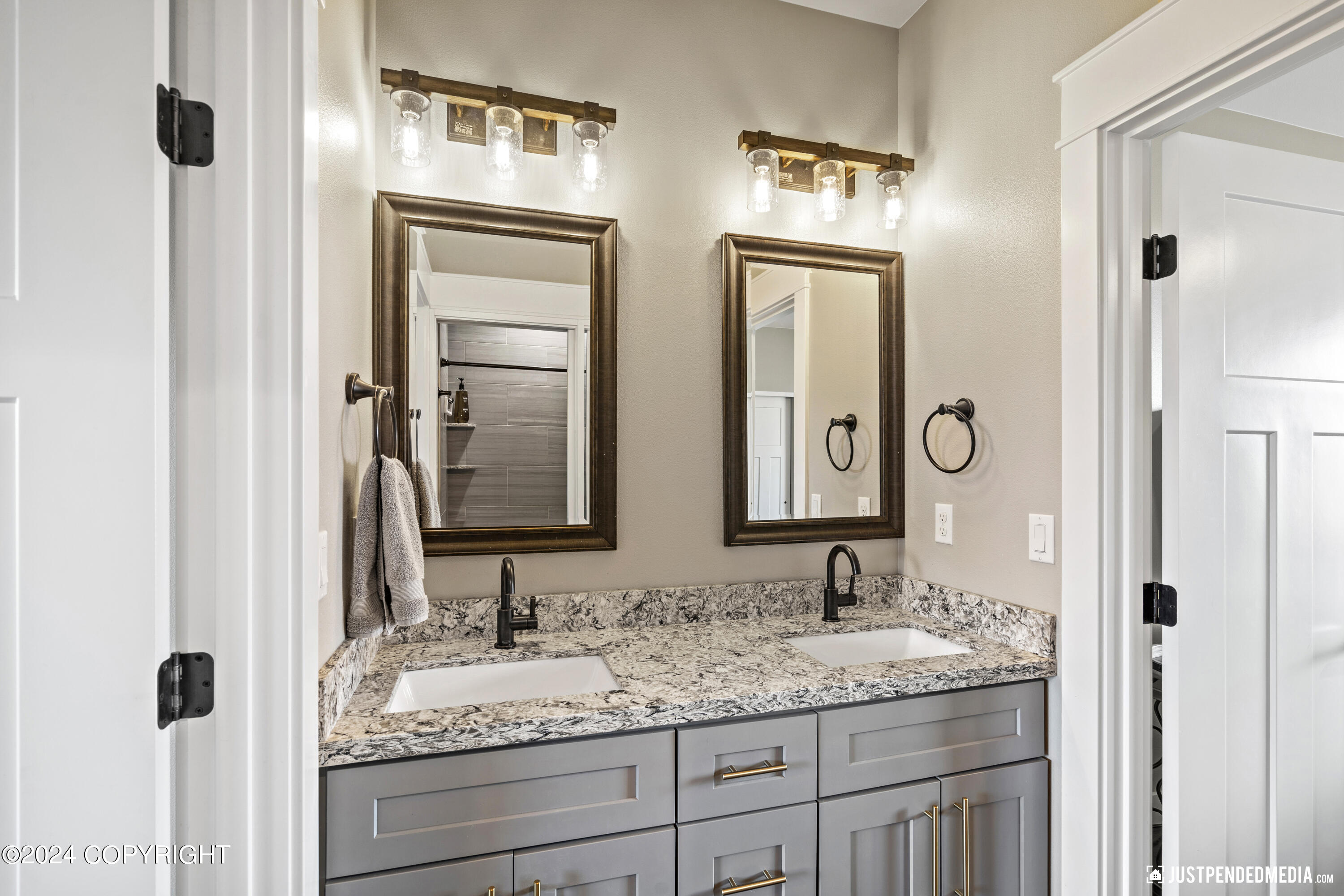 3666 S Barn Gable Loop