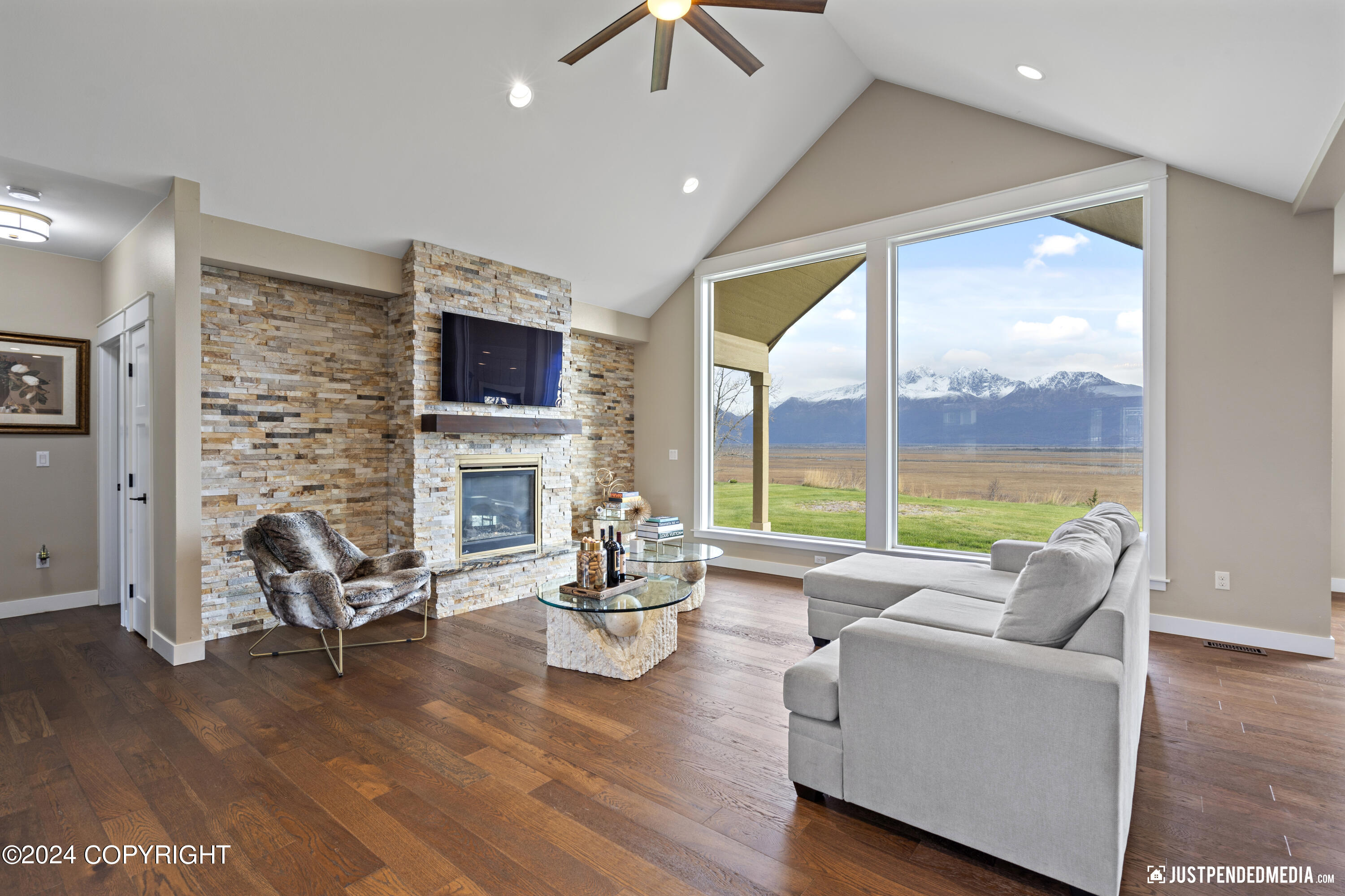 3666 S Barn Gable Loop