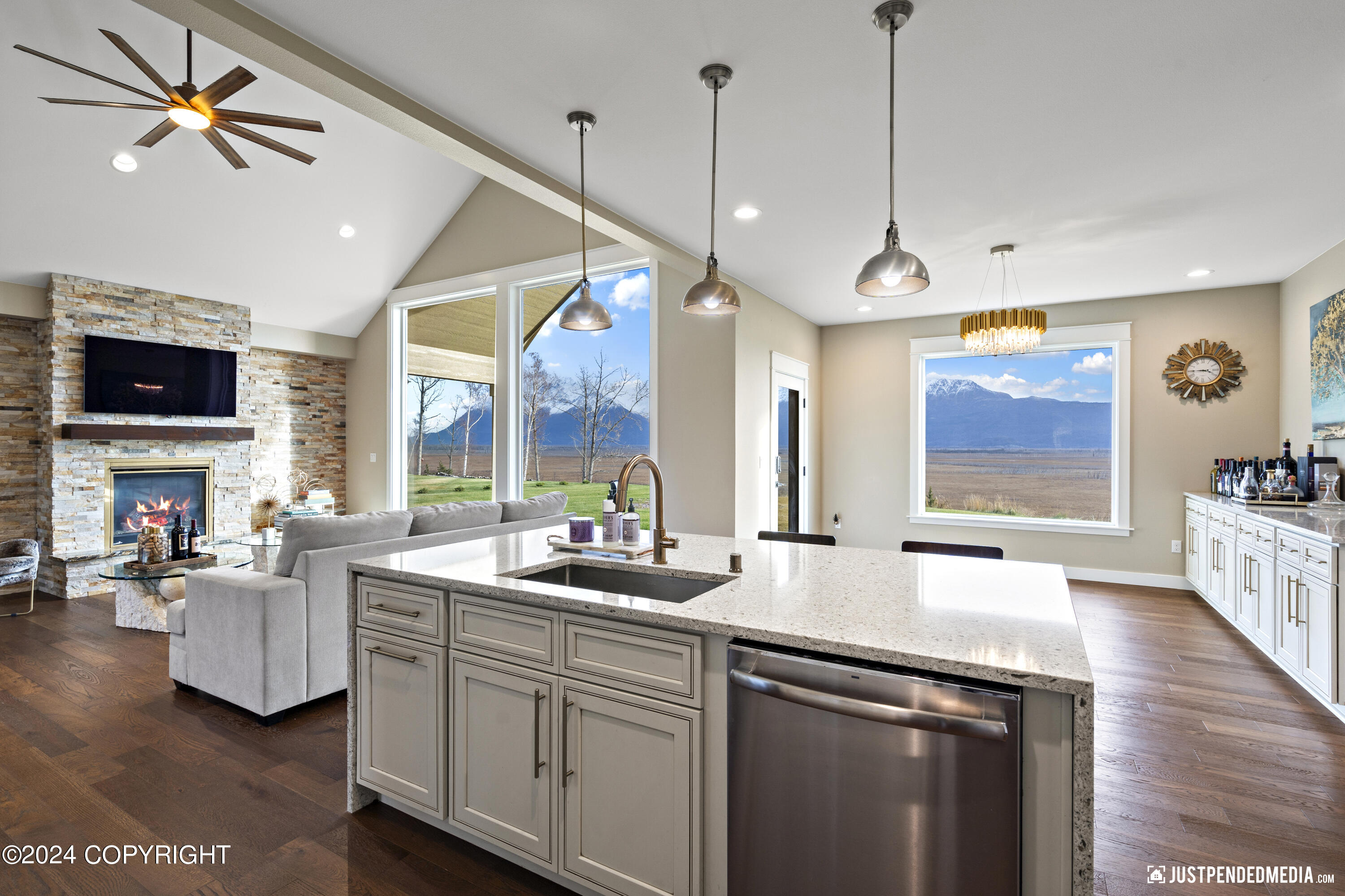 3666 S Barn Gable Loop