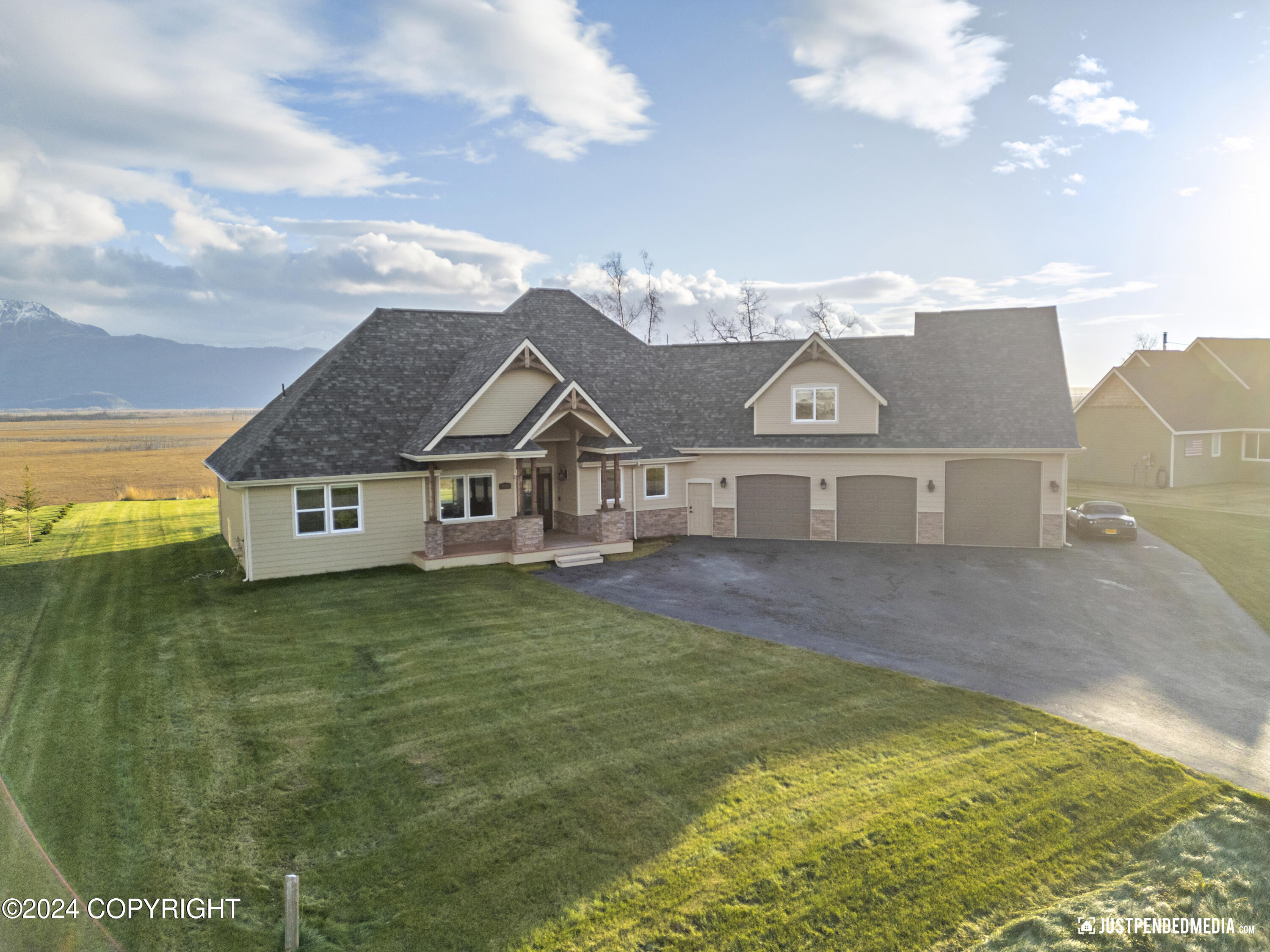 3666 S Barn Gable Loop