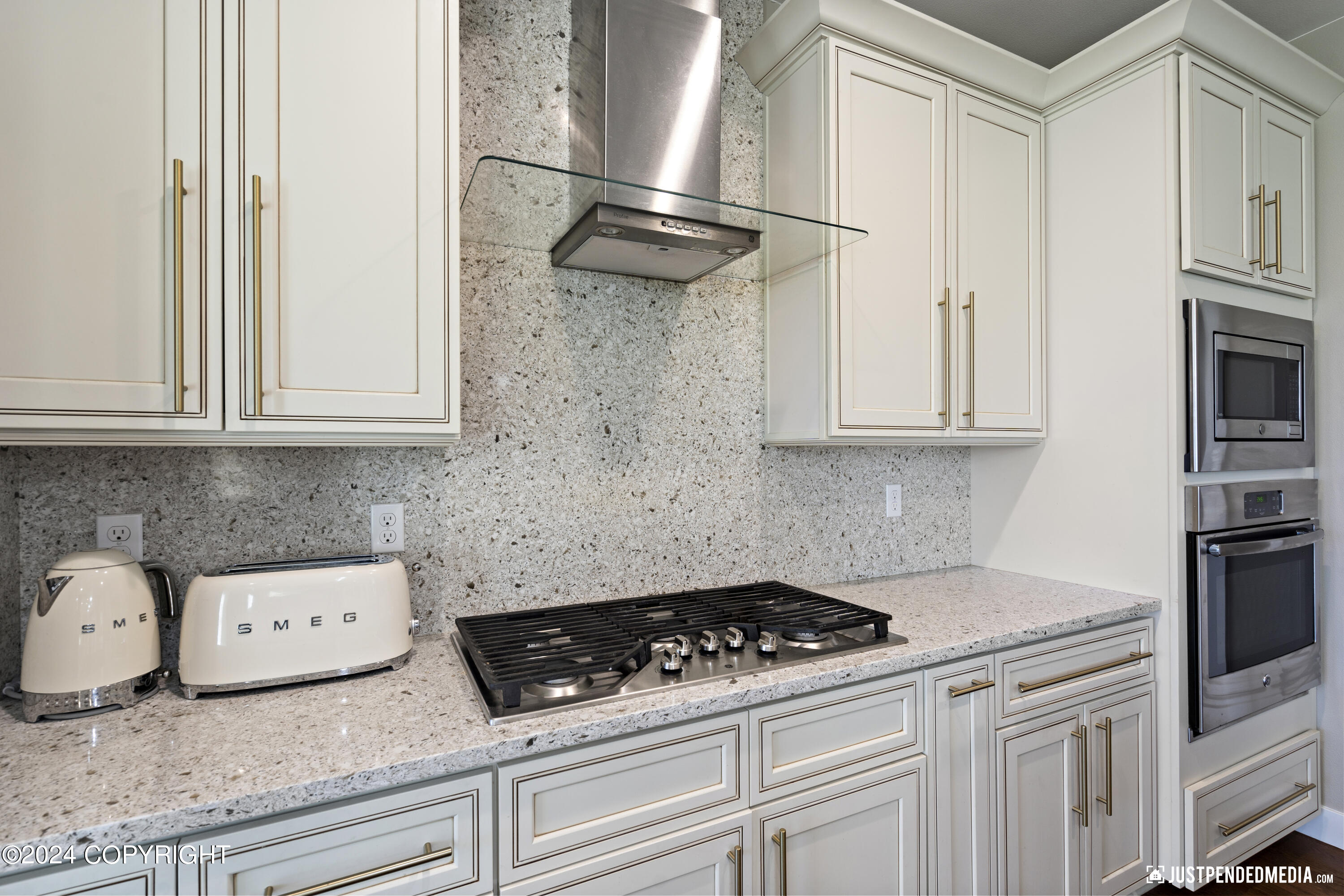 3666 S Barn Gable Loop