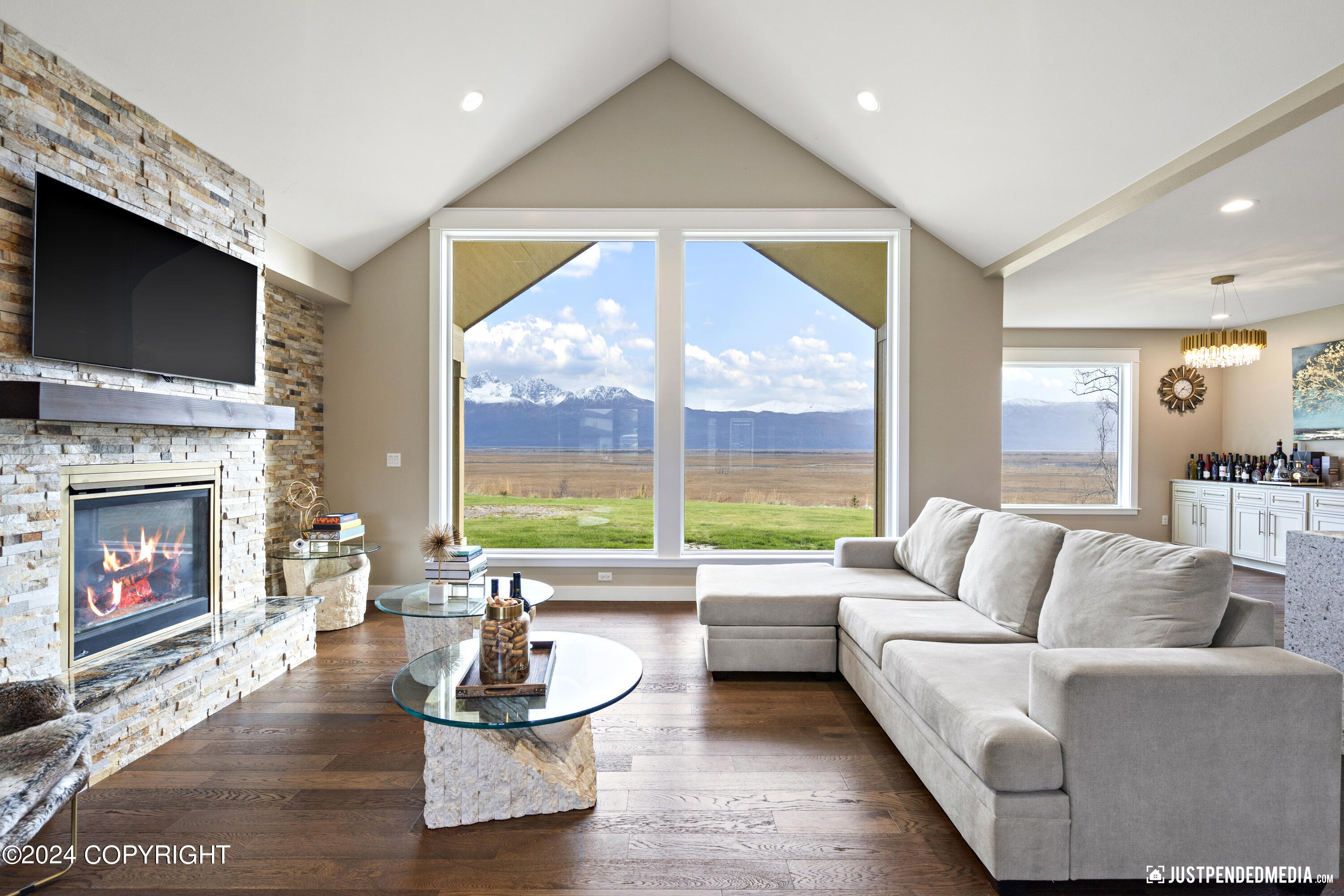 3666 S Barn Gable Loop