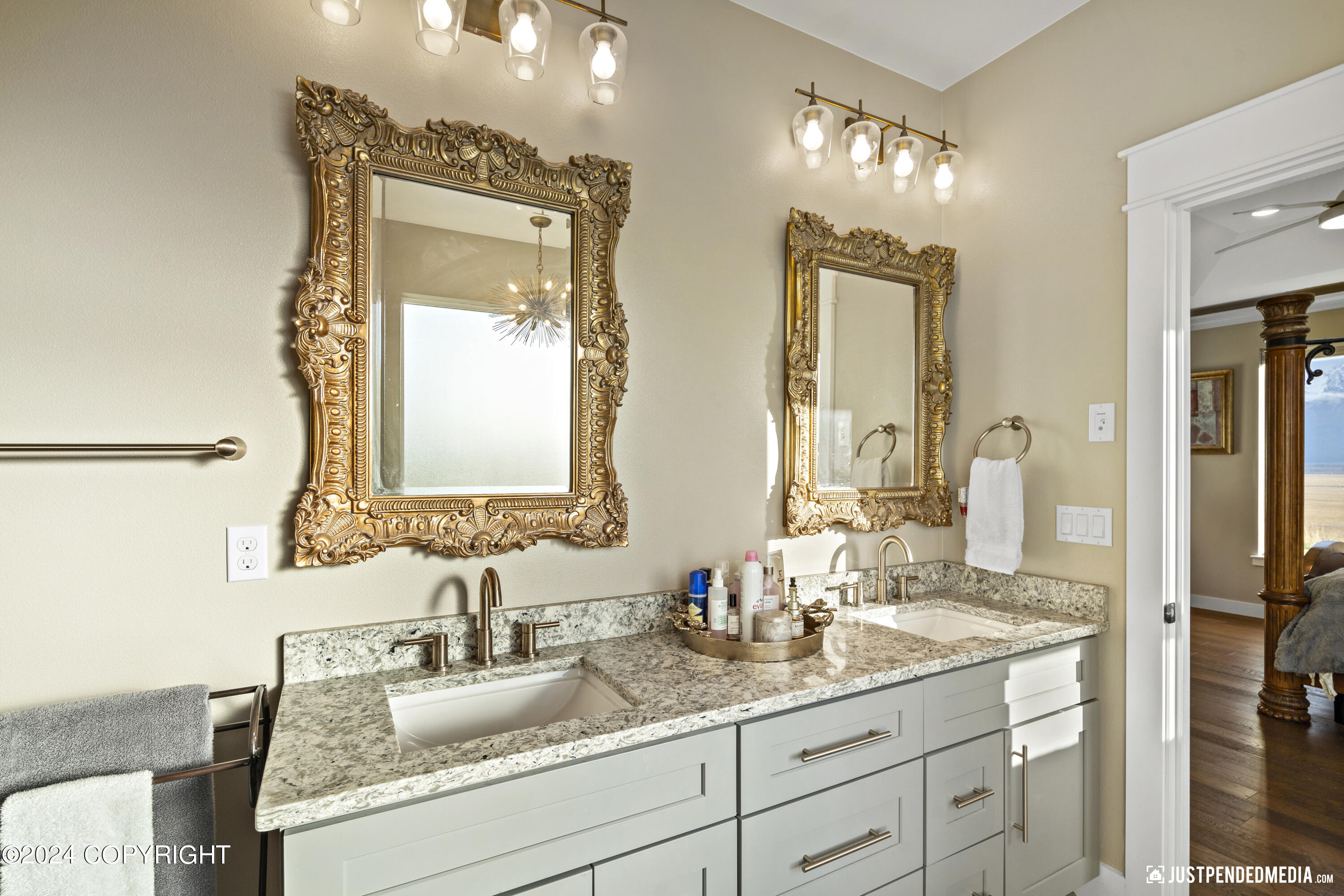 3666 S Barn Gable Loop