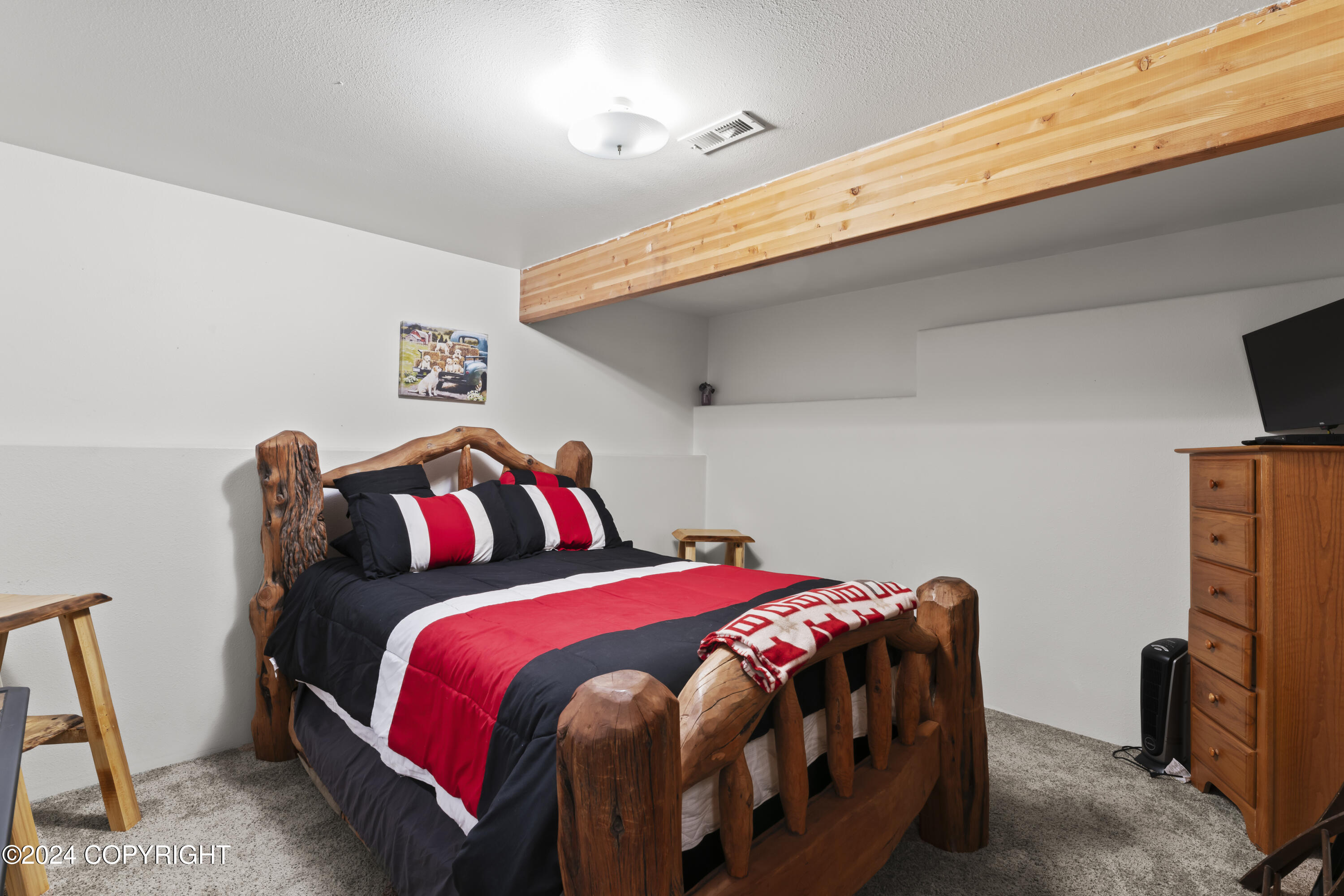 8571 Queensboro Avenue