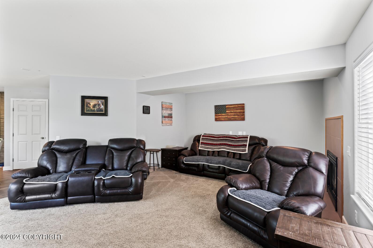 8571 Queensboro Avenue